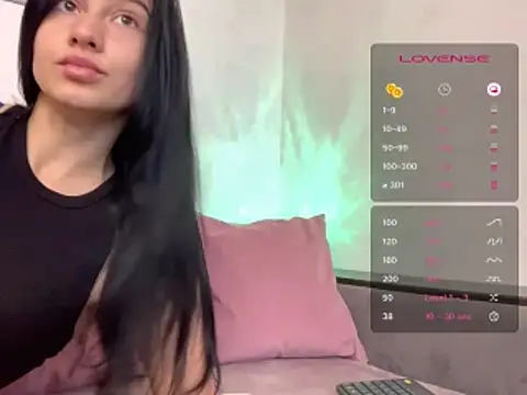 Camilla  Noor online show from June 9, 2026, 3:34 pm