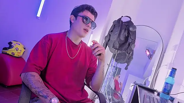 angel still  online show from June 26, 2026, 3:33 am
