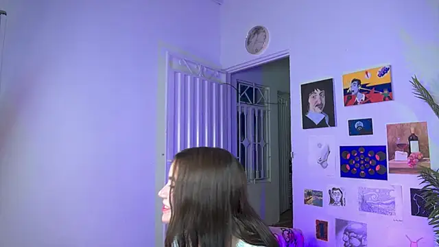 Moon-Pixie online show from June 5, 2026, 5:36 am