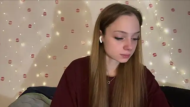 itskylieee online show from July 15, 2026, 10:20 am