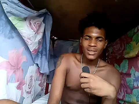 dantecruz19 online show from July 12, 2026, 8:33 pm