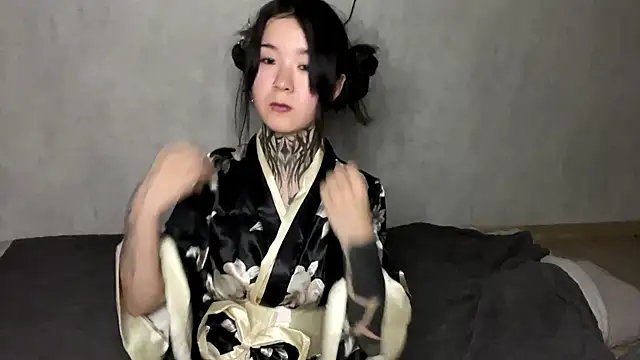 Snapshot of staryrose chatting on June 26, 2026, 4:11 pm staryrose online show from June 26, 2026, 4:11 pm