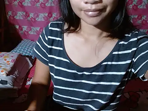 Itsme Foxy Shantale online show from June 17, 2026, 9:05 pm