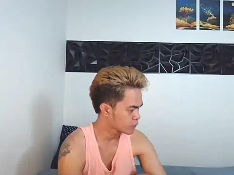 yourmikexxx online show from July 5, 2026, 7:43 pm