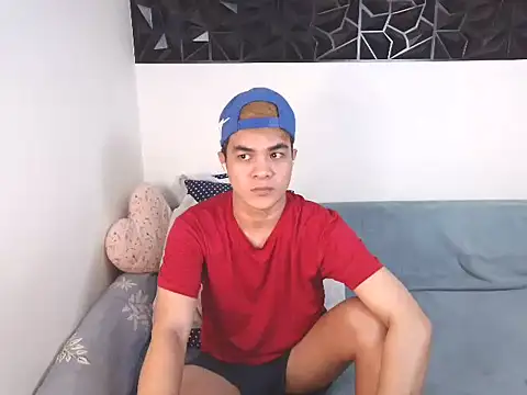 yourmikexxx online show from July 14, 2026, 2:56 pm