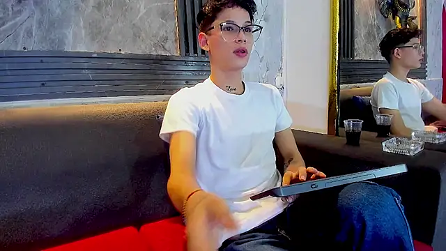 Snapshot of Brianhot0F chatting on July 3, 2026, 11:38 am Brianhot0F online show from July 3, 2026, 11:38 am