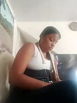 Rose F0x online show from July 14, 2026, 5:07 pm
