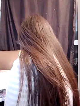 Snapshot of Shannel_72 chatting on June 6, 2026, 4:06 am Shannel 72 online show from June 6, 2026, 4:06 am