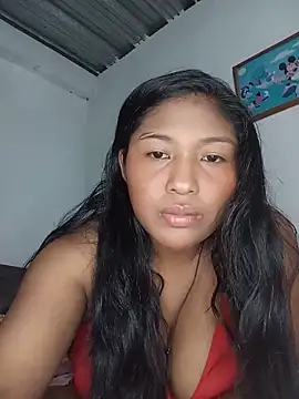 MoonMua online show from June 17, 2026, 3:53 am