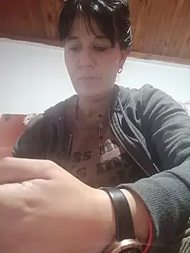 laamarii online show from June 5, 2026, 3:13 am