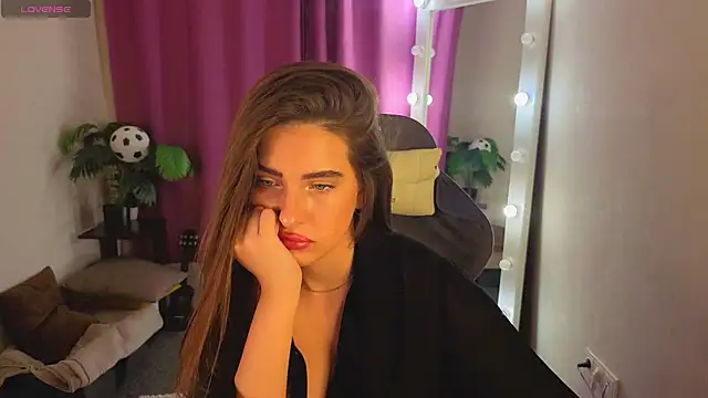 Bella  Kallen online show from June 29, 2026, 9:04 am