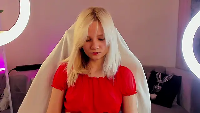 Snapshot of Bunny_Elsy chatting on June 11, 2026, 11:08 am Bunny Elsy online show from June 11, 2026, 11:08 am