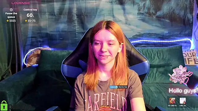 Snapshot of CarolInWonderland chatting on July 8, 2026, 7:24 am CarolInWonderland online show from July 8, 2026, 7:24 am