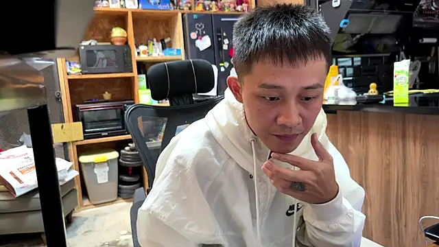 deansu0819 online show from July 21, 2026, 10:56 pm