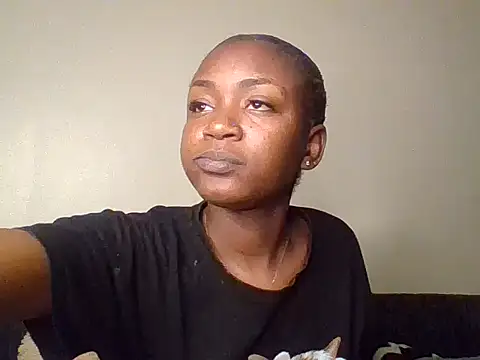 Snapshot of Lill_Miss chatting on June 20, 2026, 9:17 pm Lill Miss online show from June 20, 2026, 9:17 pm