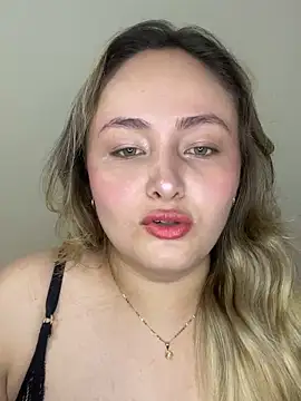 Rositafresitaa online show from June 14, 2026, 1:03 am