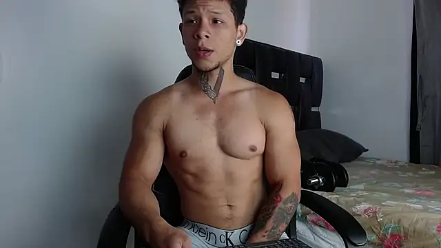 Snapshot of Erosscott_ chatting on June 25, 2026, 5:50 pm Erosscott online show from June 25, 2026, 5:50 pm