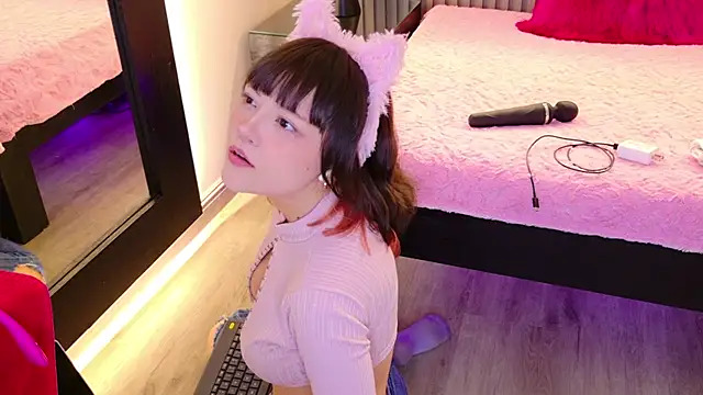 Emily amaura online show from July 10, 2026, 4:20 pm