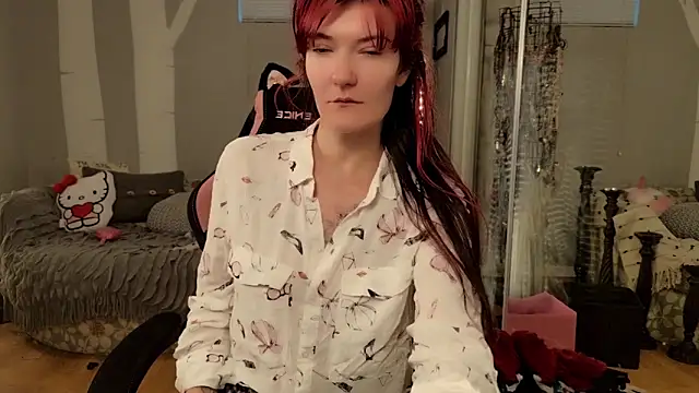 Snapshot of youngmilfBlossom chatting on June 16, 2026, 5:37 pm youngmilfBlossom online show from June 16, 2026, 5:37 pm