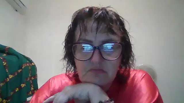 Snapshot of ErikaXShine chatting on June 27, 2026, 8:14 pm ErikaXShine online show from June 27, 2026, 8:14 pm