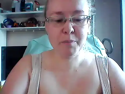Snapshot of Viola27 chatting on June 27, 2026, 9:25 am Viola27 online show from June 27, 2026, 9:25 am