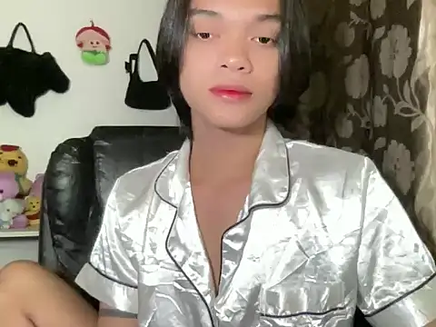 Snapshot of Justine0419 chatting on June 19, 2026, 4:55 pm Justine0419 online show from June 19, 2026, 4:55 pm