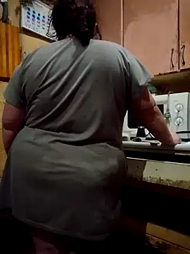 oksana72 online show from February 17, 2026, 8:37 pm