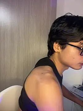 Snapshot of maximo_2019 chatting on June 10, 2026, 9:03 pm maximo 2019 online show from June 10, 2026, 9:03 pm