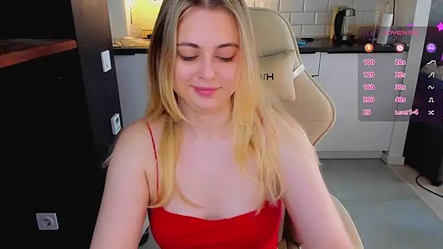 Snapshot of blonde_kellyy chatting on July 5, 2026, 4:07 am blonde kellyy online show from July 5, 2026, 4:07 am
