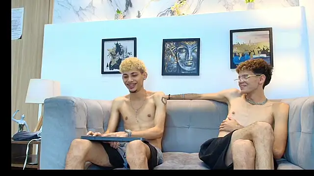 Snapshot of Hot_skinny_guys chatting on June 11, 2026, 12:32 am Hot skinny guys online show from June 11, 2026, 12:32 am