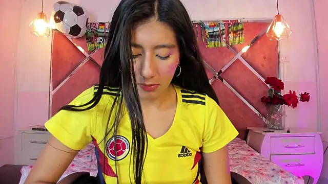 Carla Alvez online show from June 23, 2026, 2:26 pm