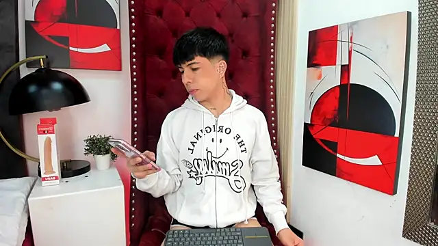 Mathyw Mont online show from June 26, 2026, 3:55 am