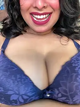 Snapshot of Nottyy_Bella_ chatting on July 25, 2026, 8:56 am Nottyy Bella online show from July 25, 2026, 8:56 am