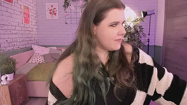 Snapshot of Hoctra_neith chatting on June 13, 2026, 6:22 am Hoctra neith online show from June 13, 2026, 6:22 am
