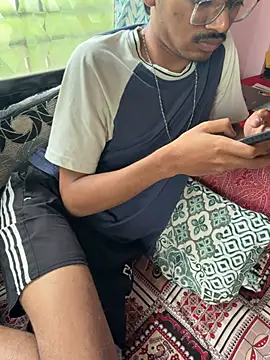 Snapshot of samyuthtwink chatting on July 8, 2026, 10:09 am samyuthtwink online show from July 8, 2026, 10:09 am