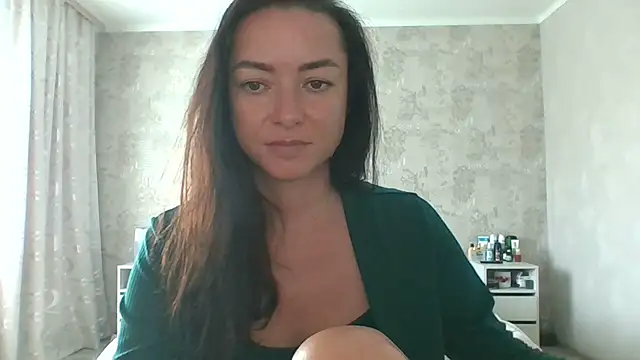 Mia Salamanka online show from June 23, 2026, 6:11 am
