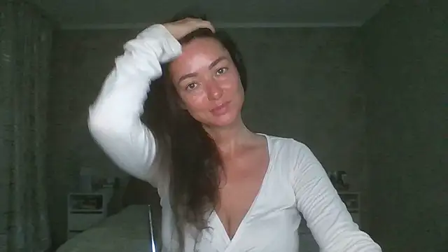 Mia Salamanka online show from June 26, 2026, 3:27 pm