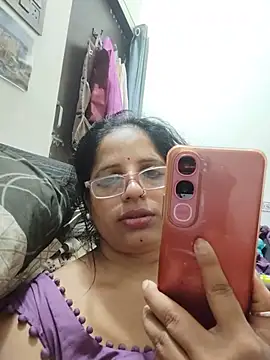 SWEETY01990 online show from July 16, 2026, 5:41 pm