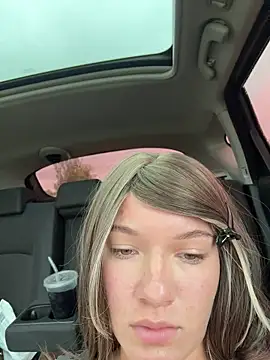 girl-Emily online show from July 7, 2026, 4:26 am
