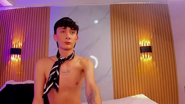 im ethan  online show from June 17, 2026, 11:23 am