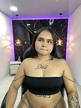 Snapshot of TifanyRoseX chatting on June 20, 2026, 7:16 pm TifanyRoseX online show from June 20, 2026, 7:16 pm