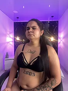 Snapshot of TifanyRoseX chatting on July 20, 2026, 6:43 pm TifanyRoseX online show from July 20, 2026, 6:43 pm