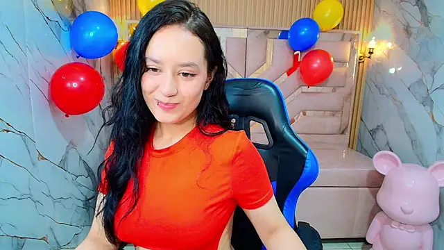 Snapshot of Aleja_r_ chatting on June 28, 2026, 12:22 pm Aleja r online show from June 28, 2026, 12:22 pm