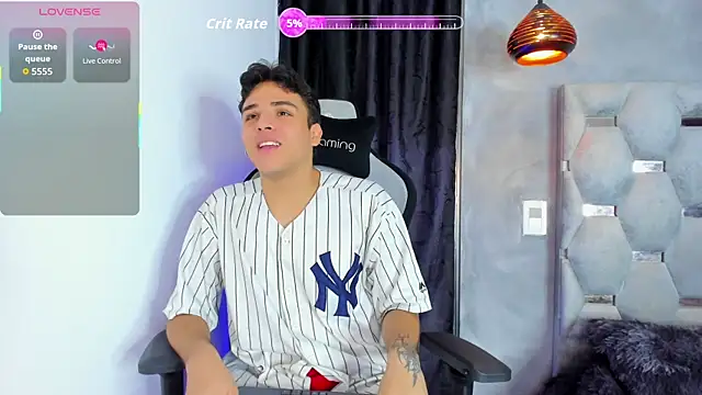 Snapshot of cam_suaza chatting on July 22, 2026, 5:43 am cam suaza online show from July 22, 2026, 5:43 am