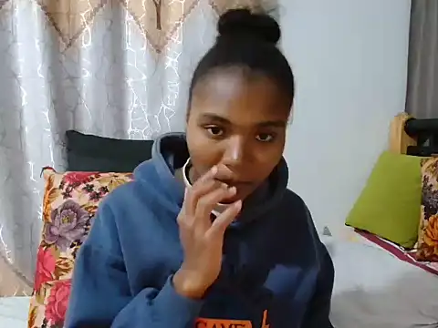 JJSecrets online show from August 5, 2026, 6:33 pm