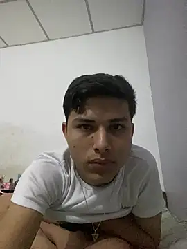 Snapshot of Antoni150906 chatting on June 17, 2026, 6:27 am Antoni150906 online show from June 17, 2026, 6:27 am