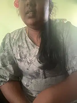 Snapshot of SUBHA2828 chatting on June 30, 2026, 4:35 am SUBHA2828 online show from June 30, 2026, 4:35 am
