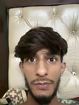 ronnnnn718 online show from July 28, 2026, 9:58 pm