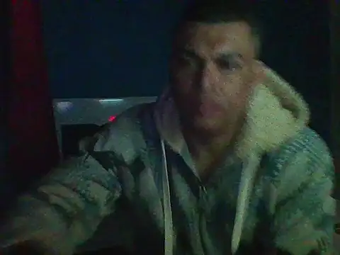 VitorBDote23cm online show from June 12, 2026, 8:24 am