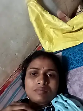 Snapshot of Smritiii chatting on July 1, 2026, 7:21 am Smritiii online show from July 1, 2026, 7:21 am